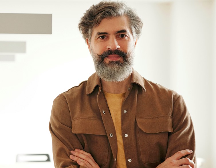 Devuelve a papá su abundante cabellera